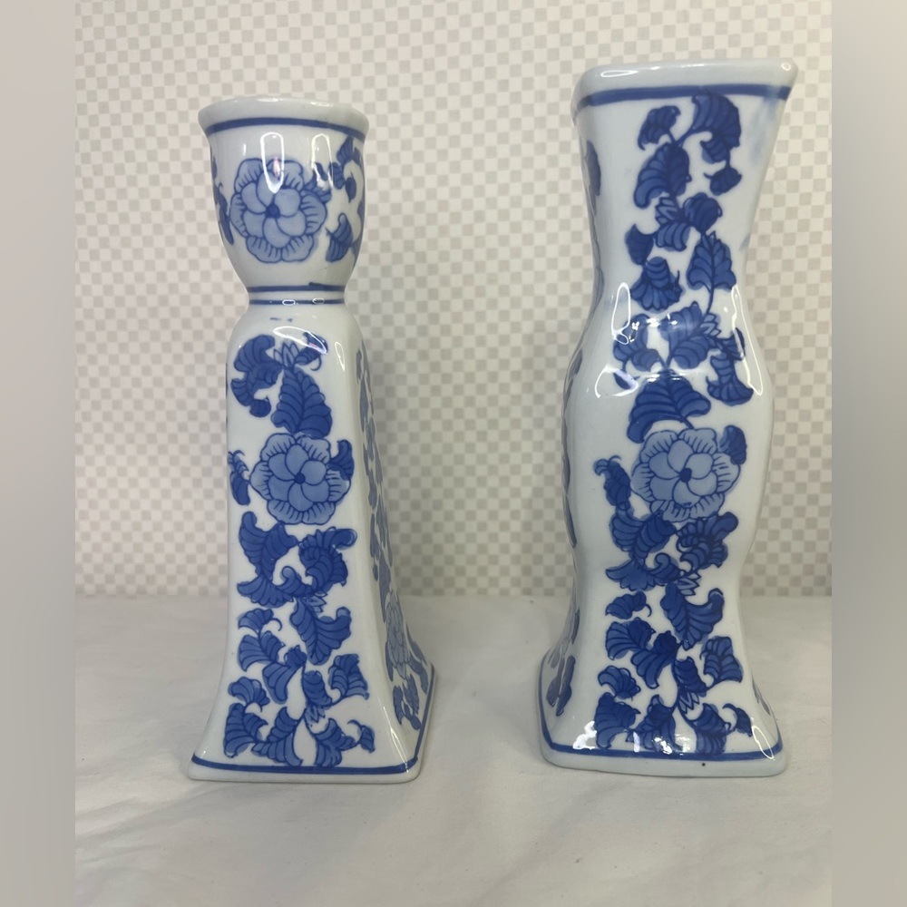 2 Vintage Japanese Blue & White Vases– Wide Base Floral Hand Painted Mint - Picture 1 of 7